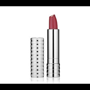 Clinique Dramatically Different Lipstick